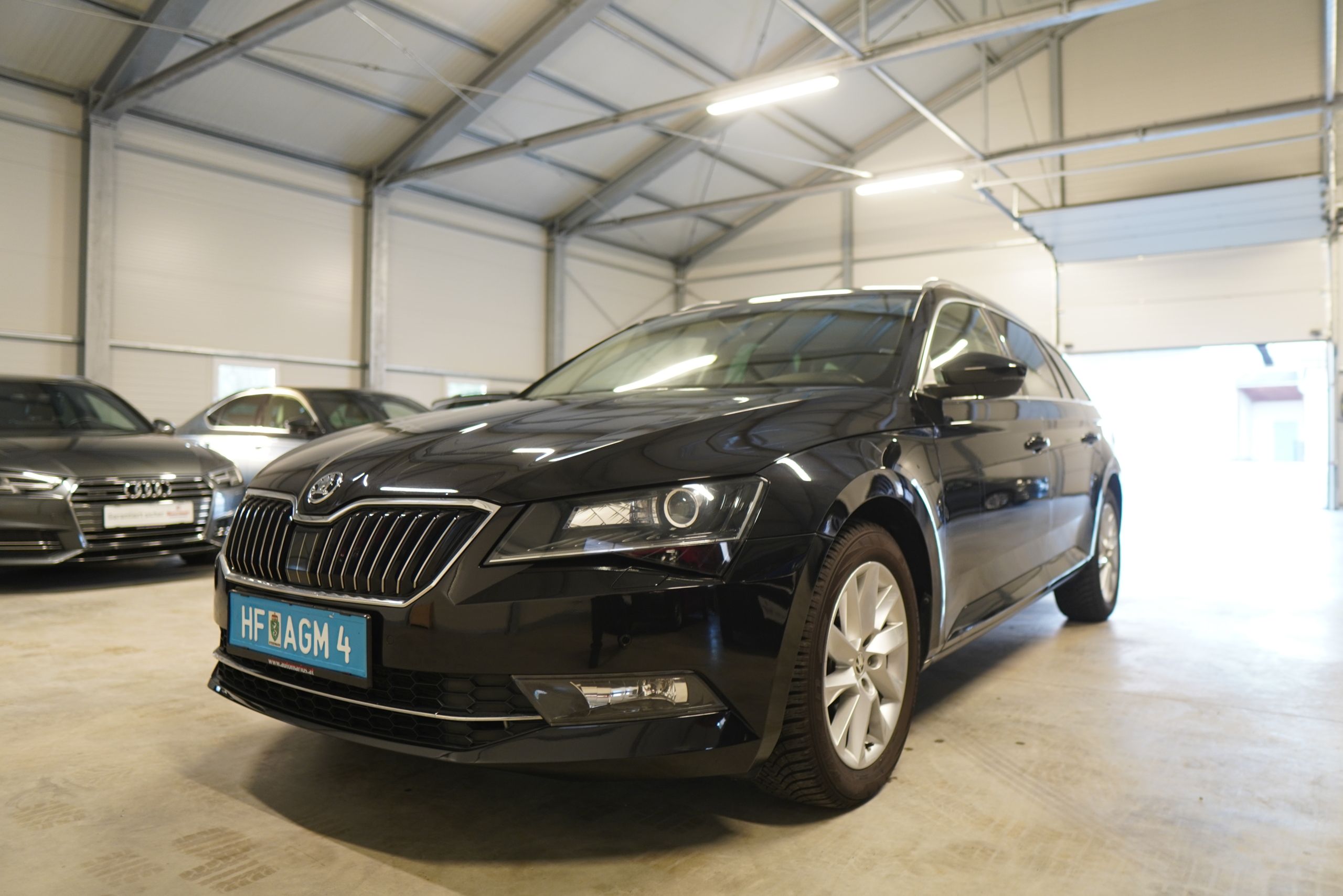 Skoda Superb Kombi 2,0 TDI SCR 4×4 Sportline DSG LED NAVI VOLL