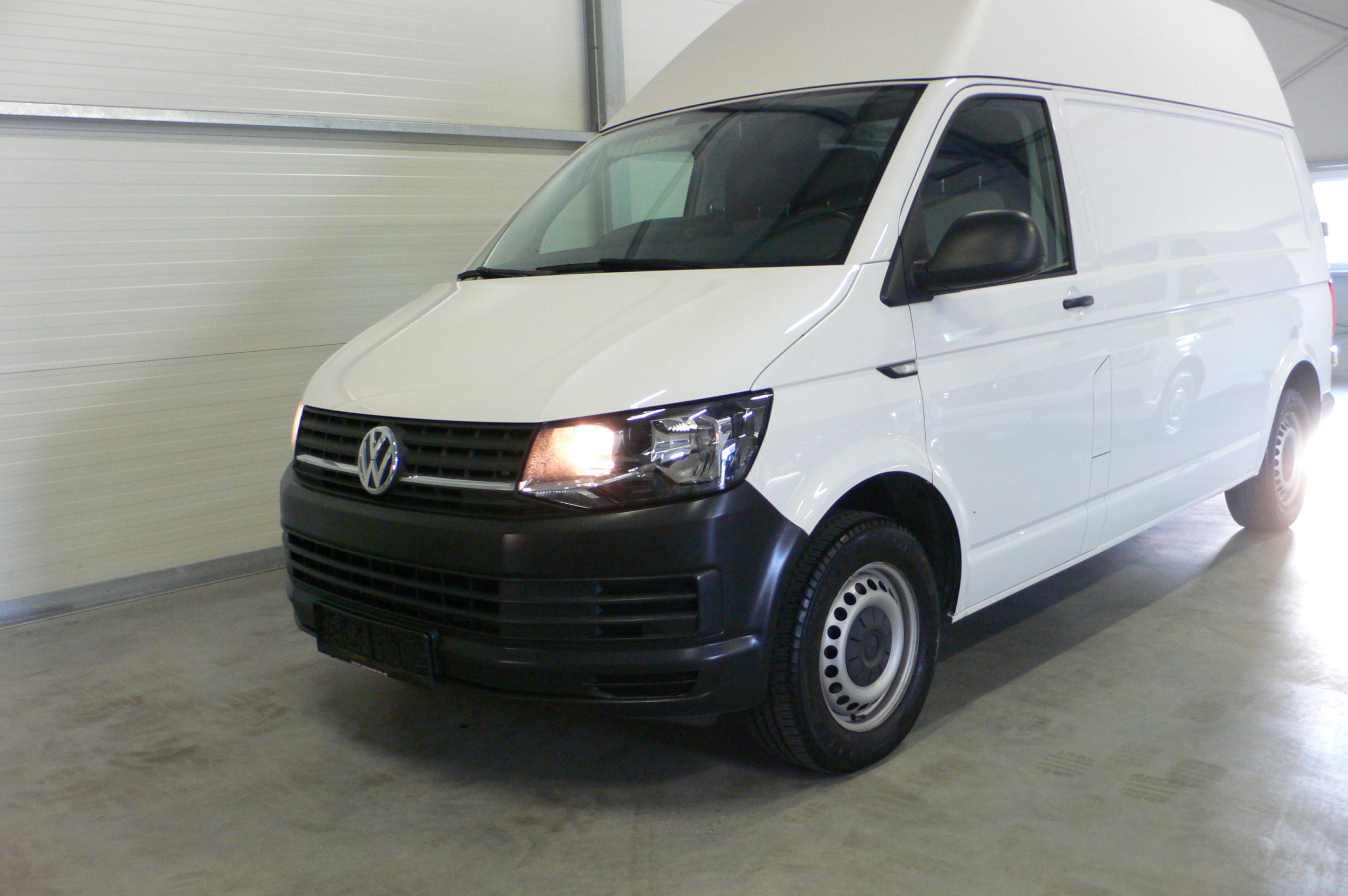 Volkswagen T6 Transporter LR HD 2,0 TDI BMT NAVI LEDER AHK